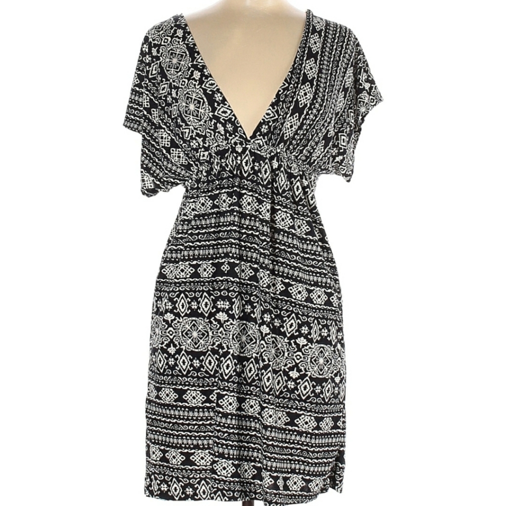 5th In Love Black & White Dress